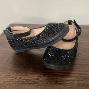Baby Girl Black Flats size 5 🪩